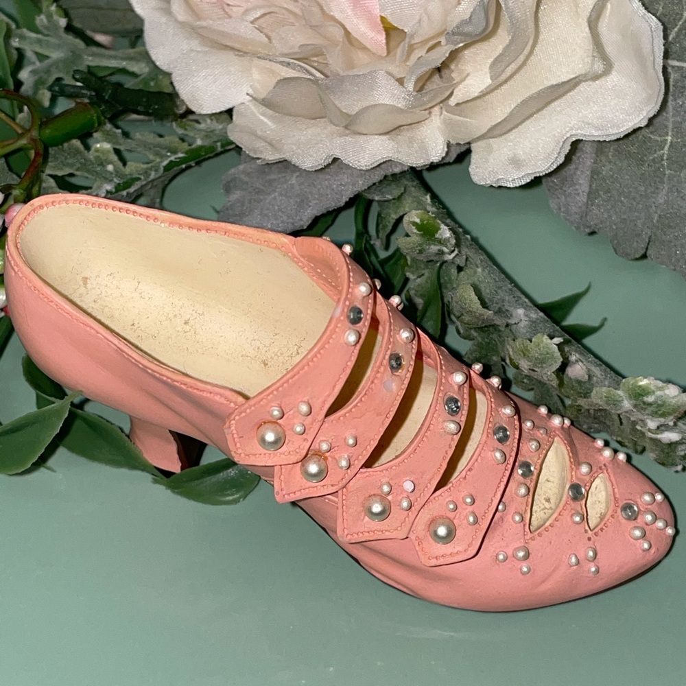 Just the Right Shoe Miniature